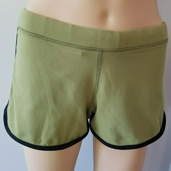 lululemon athletica Pants - Lululemon Olive Green low rise shorts Size 4